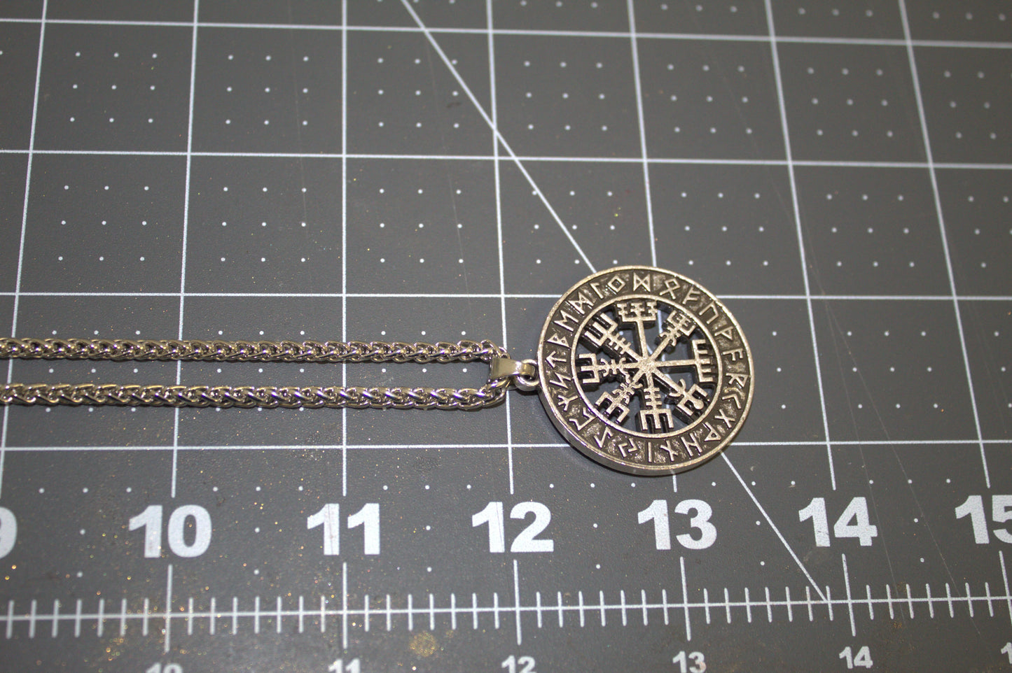 Viking Valhalla Pendant Necklace For Women Vegvisir Rune Circle Necklace With Chain - Viking Necklace For Women And Girls - Lazzy Panda