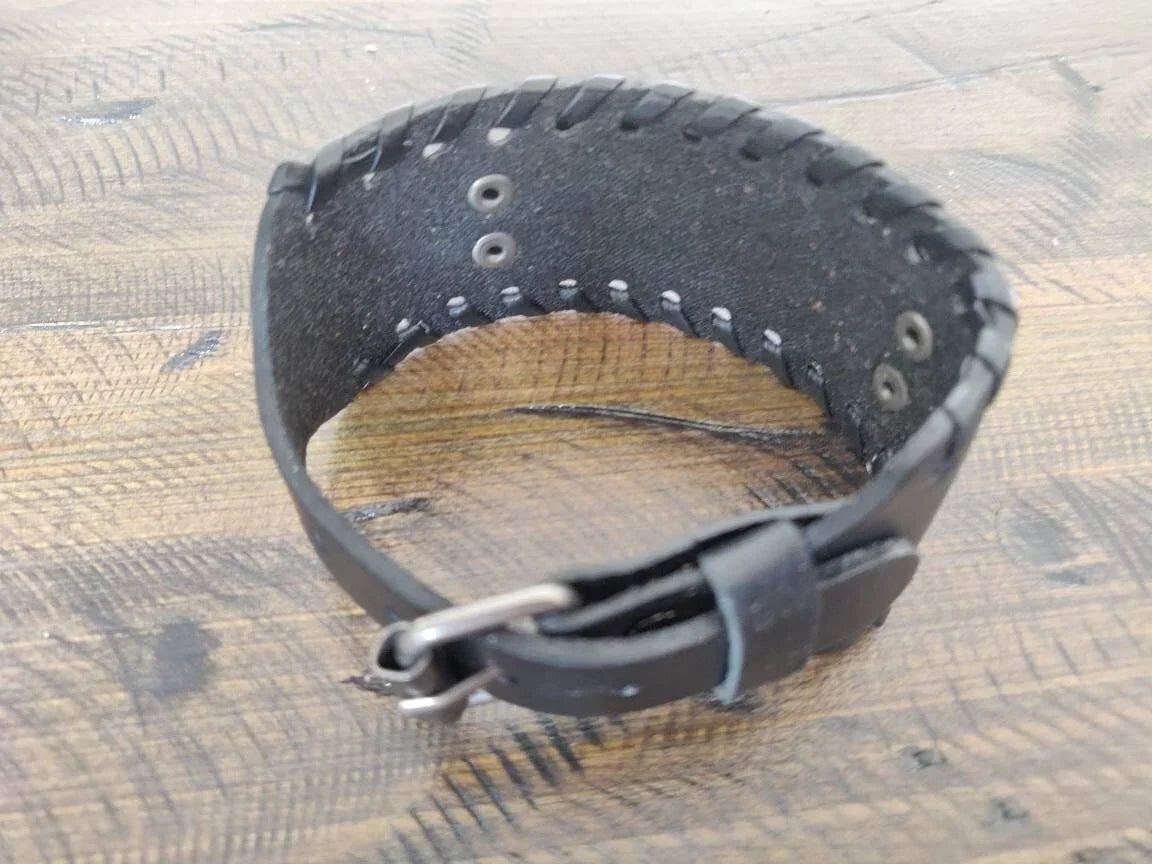 Compass Medieval Rustic Working Compass With Leather Wristband For Hand Antique Maritime Pirate Cosplay Vintage Compass, Navigation Tools - Lazzy Panda