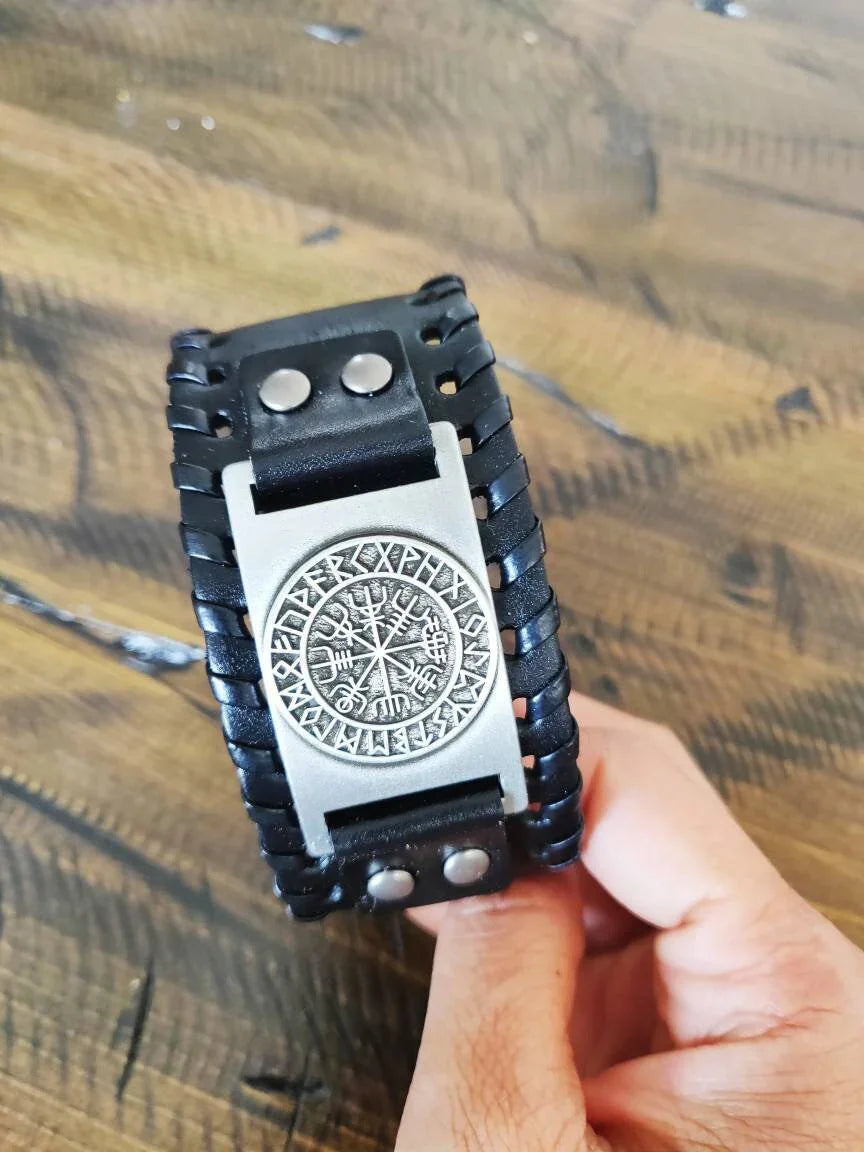 Compass Medieval Rustic Working Compass With Leather Wristband For Hand Antique Maritime Pirate Cosplay Vintage Compass, Navigation Tools - Lazzy Panda