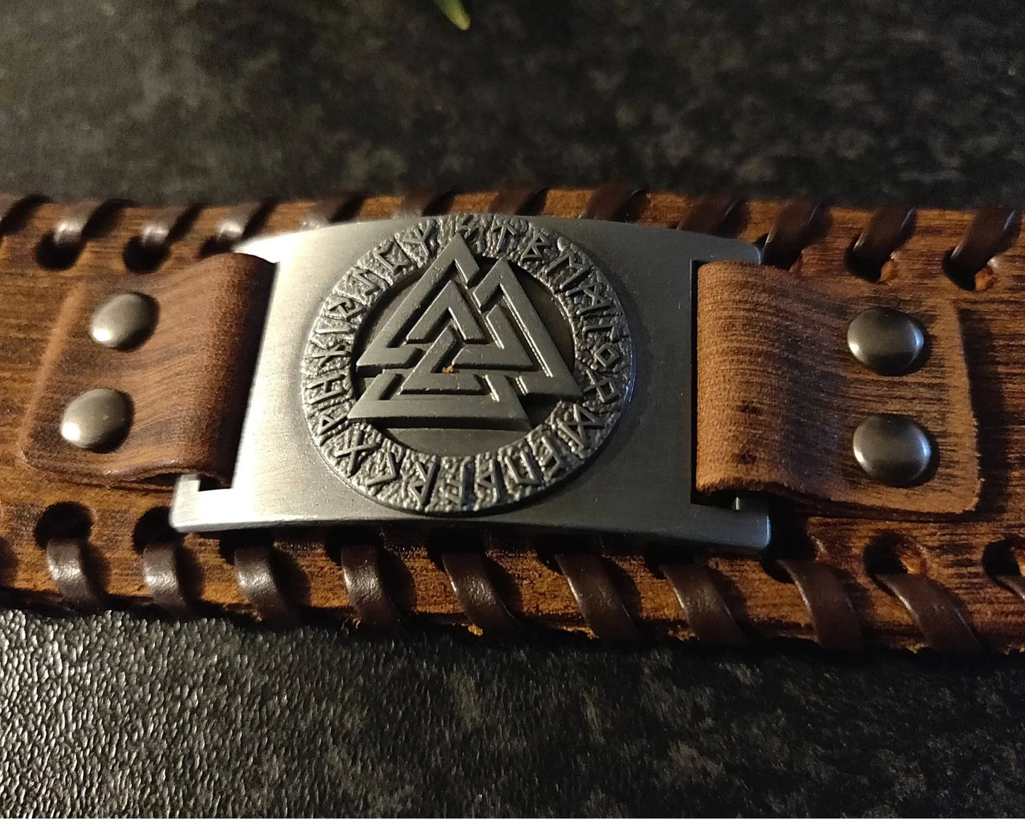 Viking Valknut Bracelet Wristband For Men And Women - Medieval Nordic Runes Symbol Engraved Brown Leather Bracelet - Lazzy Panda