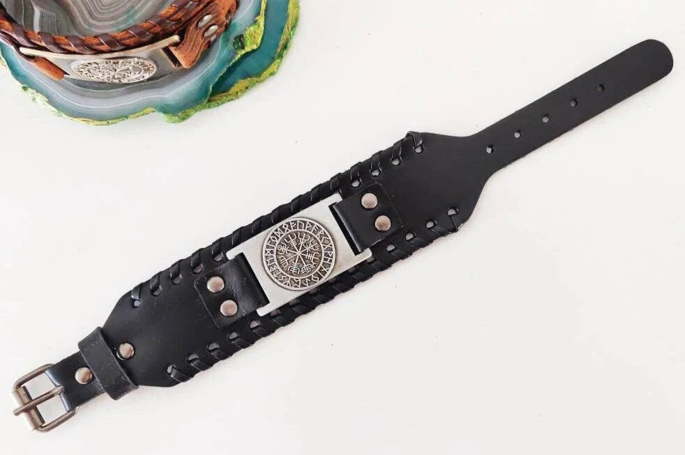 Compass Medieval Rustic Working Compass With Leather Wristband For Hand Antique Maritime Pirate Cosplay Vintage Compass, Navigation Tools - Lazzy Panda