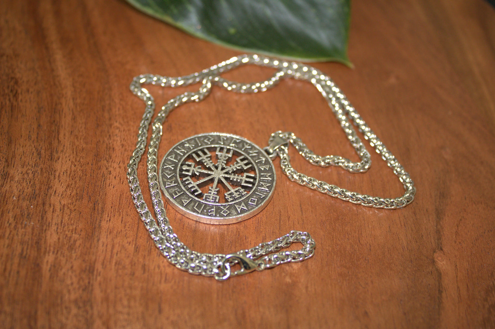 Viking Valhalla Pendant Necklace For Women Vegvisir Rune Circle Necklace With Chain - Viking Necklace For Women And Girls - Lazzy Panda